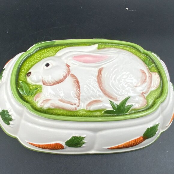 Gailstyn-Sutton Towle Hand Painted Rabbit & Carrots Ceramic Mold Wall Hanging - Picture 1 of 7